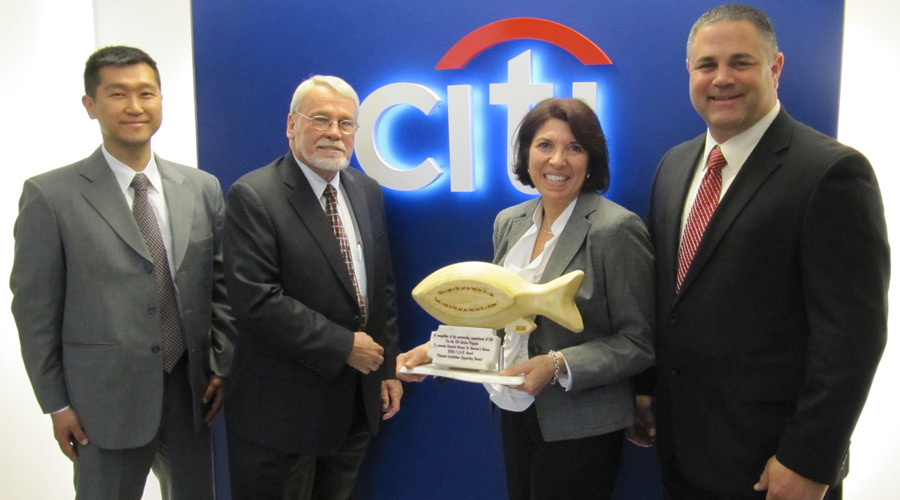 PresentingAwardToCITI